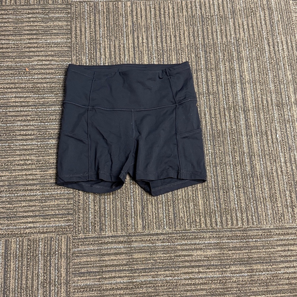 Lululemon fast and free Shorts size 6